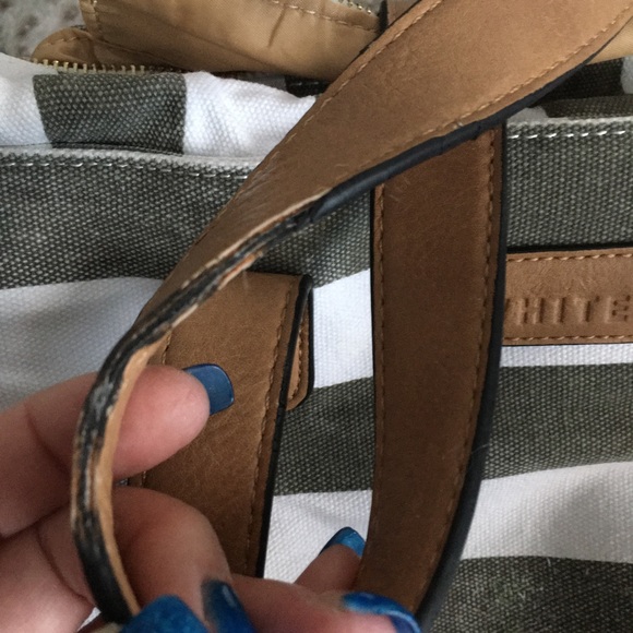 Aquilla White & Grey Striped Bag by White Elm in GUC - Picture 12 of 12